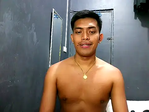 MisterMidnightDesireXXX  在線直播表演