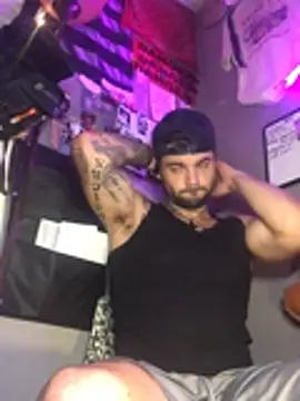LegendaryLukeFilmCo Show in webcam
