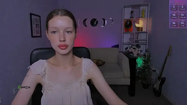 Вебкам-шоу khloebeauty