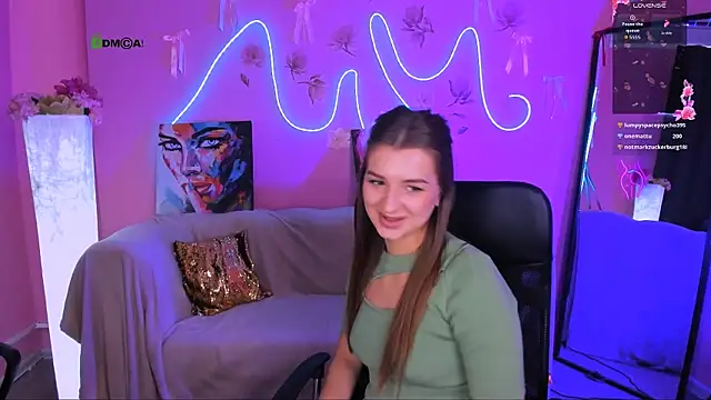 Show modela khloebeauty na web-kameri