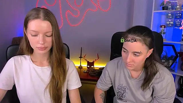 הופעת וובקאם של khloebeauty