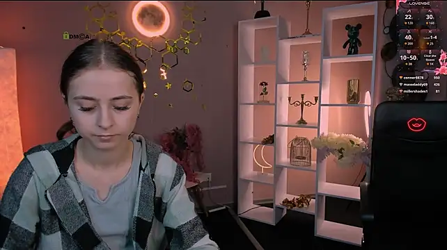 Show modela khloebeauty na web-kameri