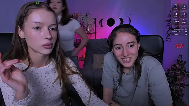 הופעת וובקאם של khloebeauty