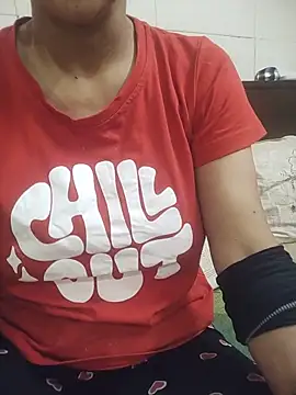 Rising_Queenn Live chat-huone