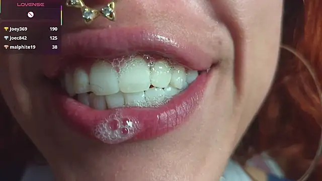 bri_von_dhara__のウェブカメラショー