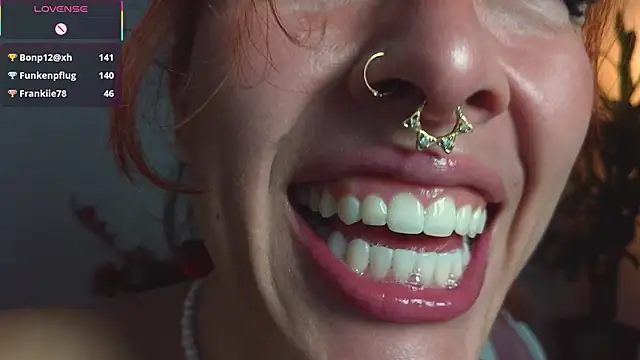 bri_von_dhara__'s Webcam Show