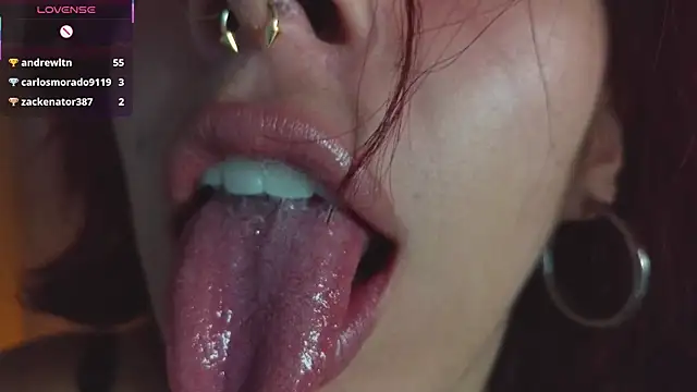 bri_von_dhara__'s Webcam Show