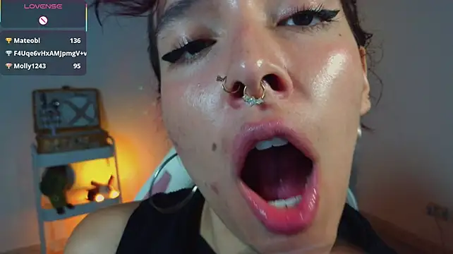 bri_von_dhara__n Live XXX chat