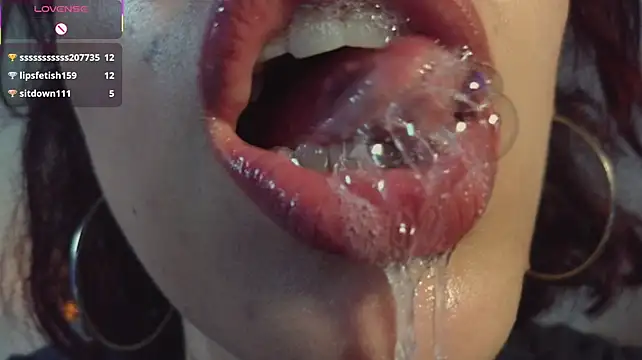 แชท XXX สดของ bri_von_dhara__