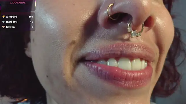 bri_von_dhara__n Webbikameraesitys
