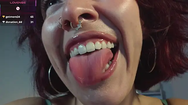 bri_von_dhara__n Webbikameraesitys