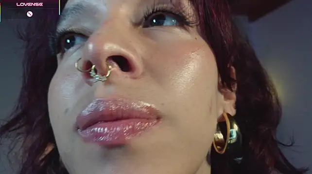 bri_von_dhara__ Show in webcam