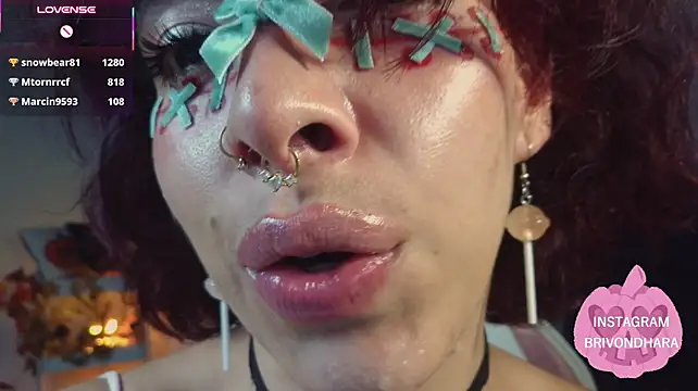 צ'אט XXX בשידור חי של bri_von_dhara__