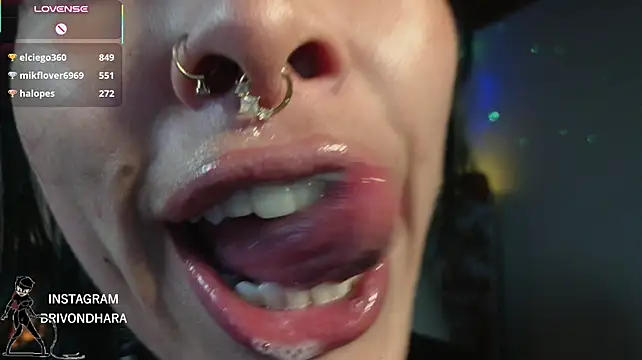 Czat XXX na żywo – bri_von_dhara__