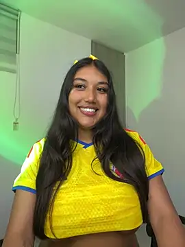SharaRous Show in webcam