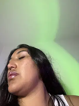 دردشة SharaRous الجنسية المباشرة