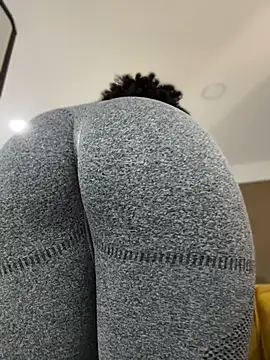 Rizos_hot_official's Live Chat Room