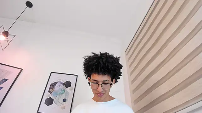 Cj_davis_ Show in webcam