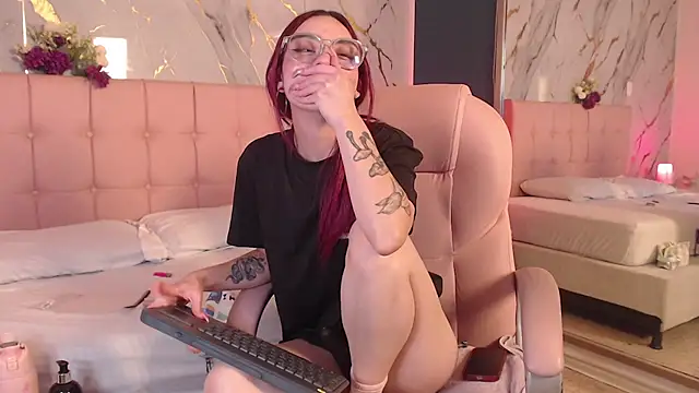 צ'אט XXX בשידור חי של Red_kytty6