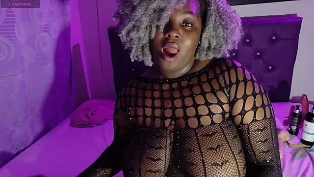ebony_NeighborMoans live XXX chat