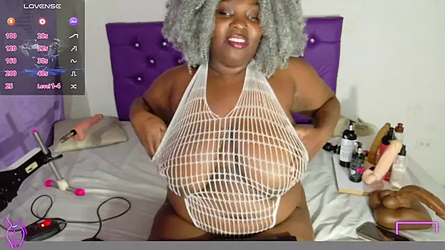 دردشة ebony_NeighborMoans الجنسية المباشرة