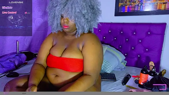 ebony_NeighborMoans' Live XXX Chat