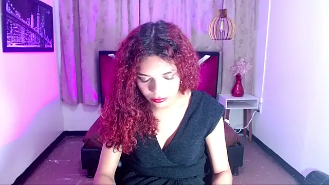 luisa__torres: διαδικτυακό σόου στην κάμερα