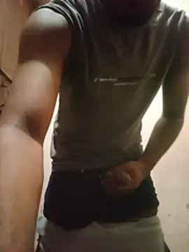 Show Webcam de hornyboywithabs