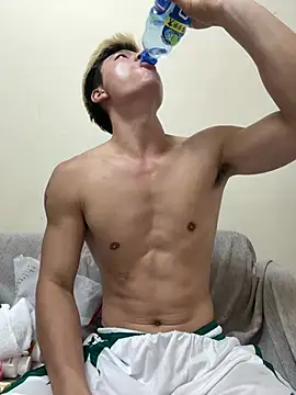 AAASuck 在線直播表演
