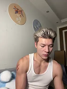 AAASuck Webcam show