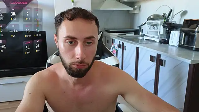 RyanStorm_ Show in webcam