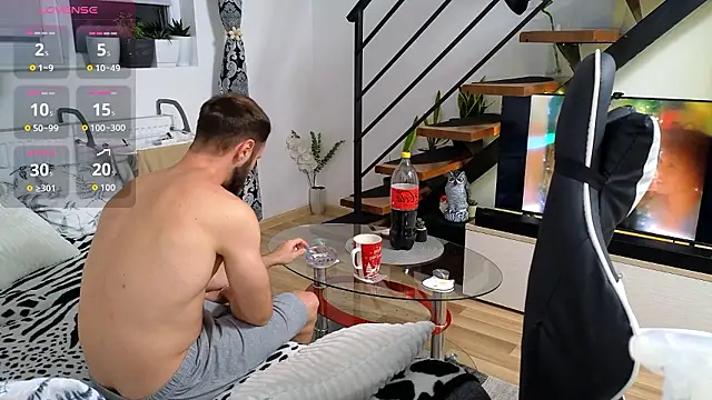 RyanStorm_ Webcam-Show
