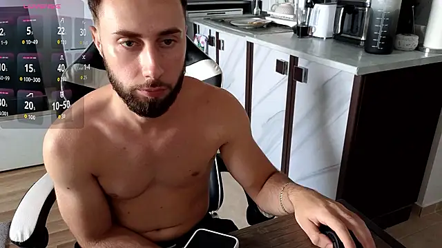 Show modela RyanStorm_ na web-kameri