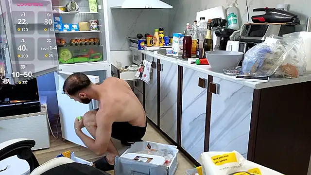 RyanStorm_ Show in webcam