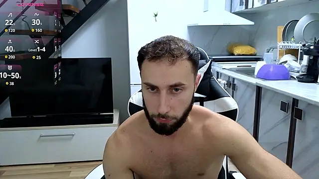 RyanStorm_ Show in webcam