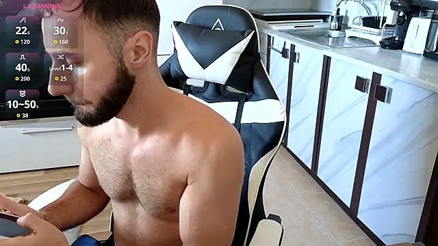 RyanStorm_ Show in webcam