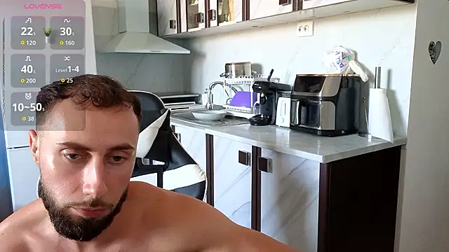 RyanStorm_ Show in webcam