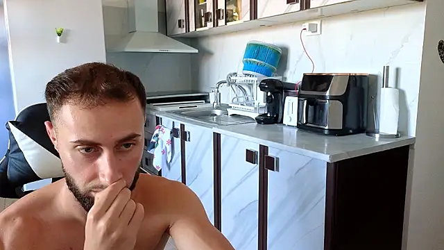 Pokazy przed kamerką – RyanStorm_