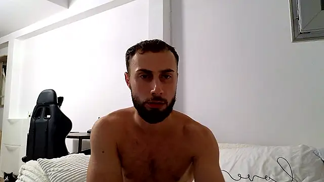 RyanStorm_ Show in webcam