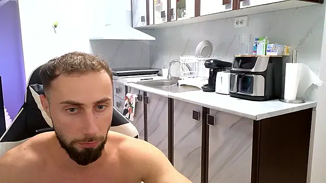 RyanStorm_ Show in webcam