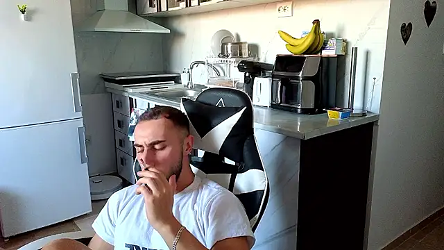 RyanStorm_ Show Webcam