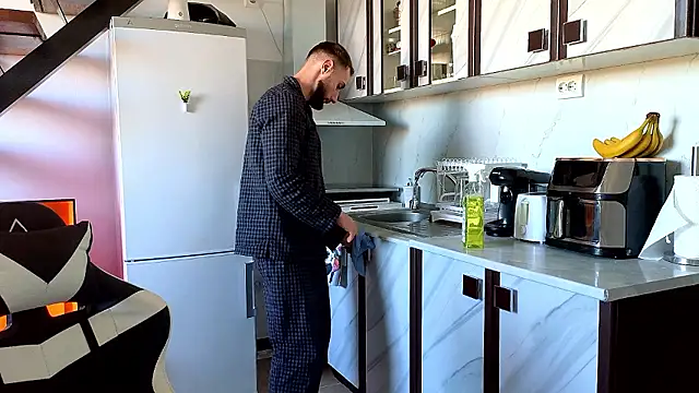 RyanStorm_ Adlı Modelin Canlı XXX Sohbeti