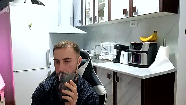 הופעת וובקאם של RyanStorm_