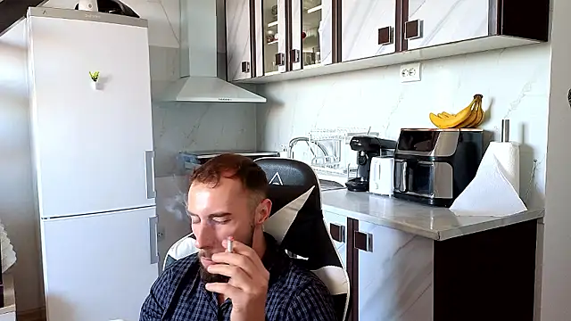 RyanStorm_: διαδικτυακό σόου στην κάμερα