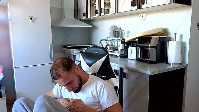 XXX chat uživo modela RyanStorm_