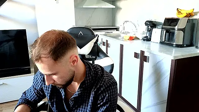 Pokazy przed kamerką – RyanStorm_