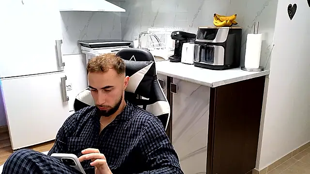 Chat XXX en directo de RyanStorm_