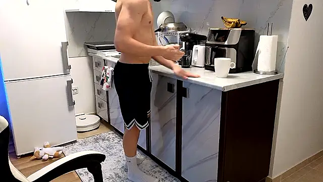 RyanStorm_ Show in webcam