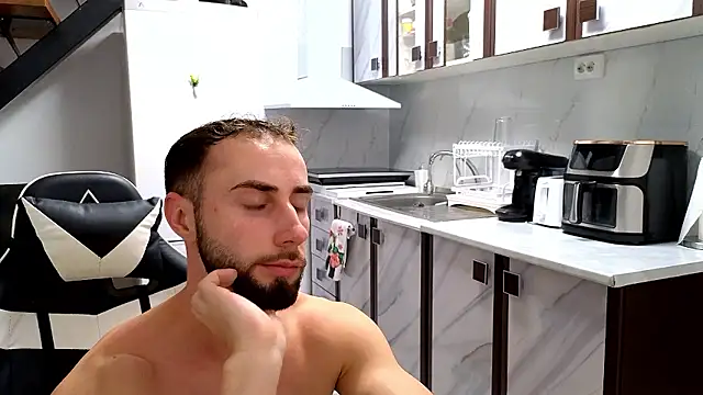 RyanStorm_: διαδικτυακό σόου στην κάμερα