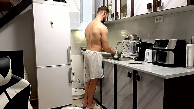 RyanStorm_ Show in webcam